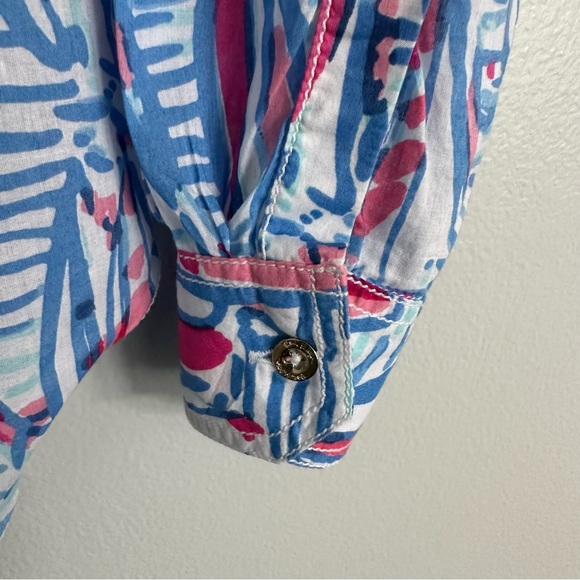Lilly Pulitzer Cruiser Shirt in Resort White, Red Right Return - Picture 3 of 9